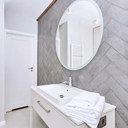 Apartmán Chodkiewicza 10 *