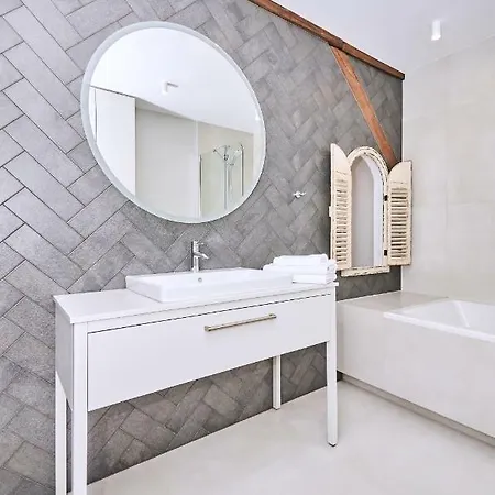 شقة Chodkiewicza 10